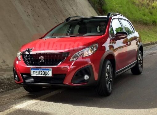 Se viene el restyling del Peugeot 2008