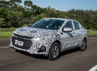 Confirmado: el Chevrolet Prisma será Onix sedán