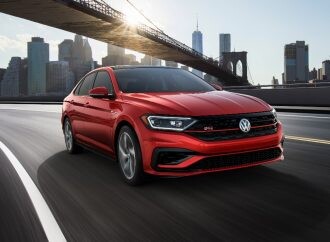 Volkswagen lanza el Vento GLi