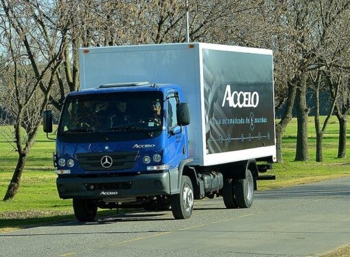 Mercedes suma el Accelo automático