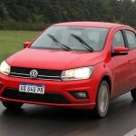 Volkswagen Gol AT Frente andando