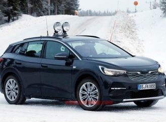 Cazan al Volkswagen ID.4 con su carrocería definitiva