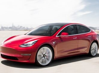 El Tesla Model 3 lidera cómodo las ventas mundiales de autos eléctricos