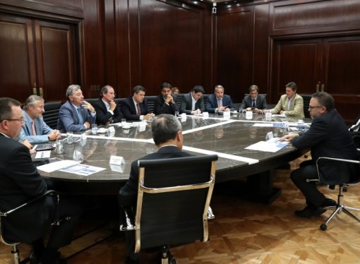 Sin definiciones en la reunión entre ADEFA y el Gobierno