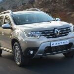 Nueva-Renault-Duster-volante a la derecha