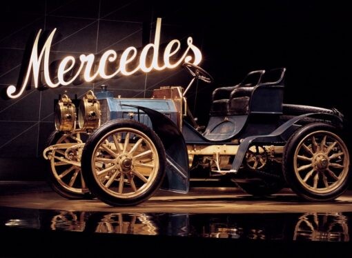 Mercedes cumple 120 años como marca