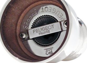 Automotrices que empezaron vendiendo otras cosas