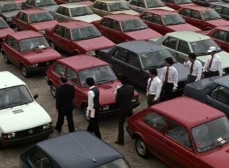 Gung Ho: Cuando Hollywood filmó en una planta de Sevel