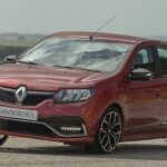 renault_sandero_r.s._58_0379033a0cf308bd