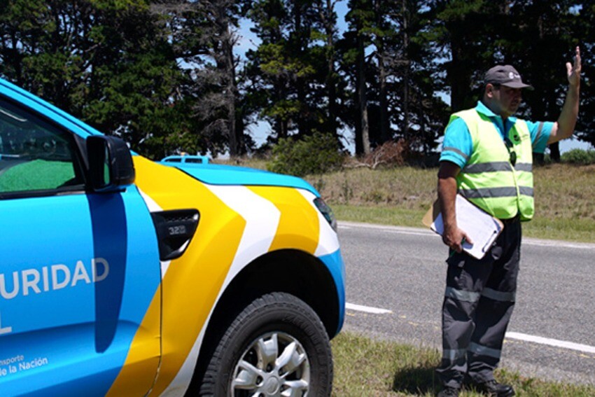 Seguridad en autos: ¿qué hay que tener en el botiquín de primeros auxilios?  - LA NACION