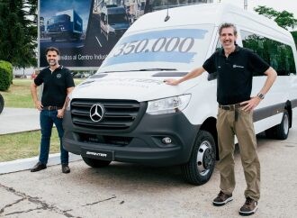 Mercedes produce 350.000 unidades de la Sprinter en la Argentina