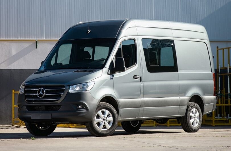 Mercedes Sprinter: nuevas versiones y garantía de dos años