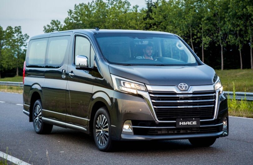 Toyota lanza la Hiace de pasajeros