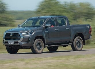 Prueba: Toyota Hilux SRX AT 4×4 (2020)