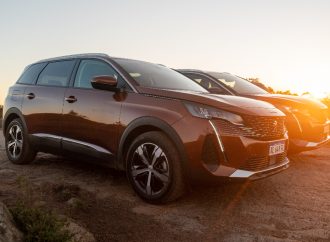 Peugeot lanza el rediseño de los 3008 y 5008