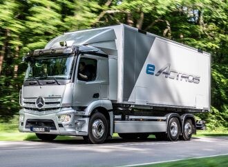 Mercedes separa sus divisiones de autos y camiones