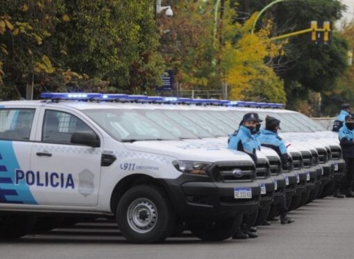 Escándalo con los patrulleros bonaerenses que se entregan más de una vez