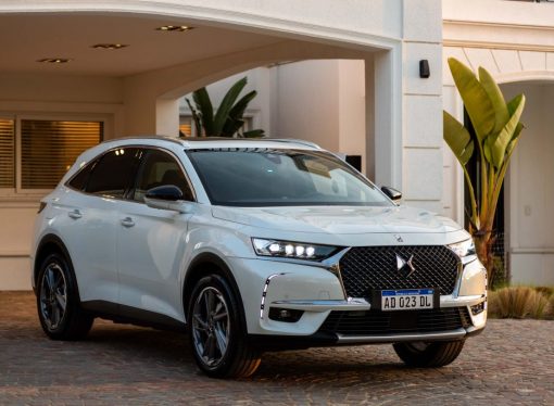 DS lanza el 7 Crossback híbrido enchufable en la Argentina