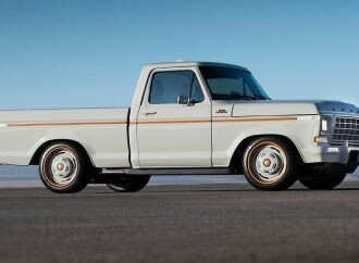 Ford convierte una F-100 de 1978 en una pick up eléctrica