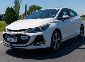 Chevrolet prueba la versión RS del Cruze rosarino