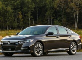 Autorizaron la llegada de más vehículos verdes: la lista completa