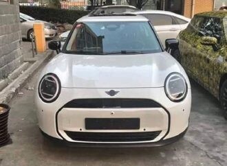 Un sorprendente nuevo Mini aparece en fotos espía