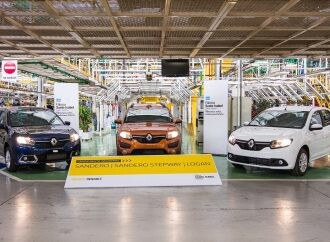 Renault deja de fabricar los Logan, Sandero y Stepway en Argentina