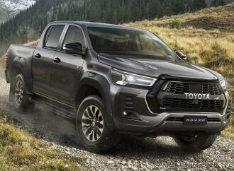 Aparecen nuevas fotos oficiales de la Toyota Hilux GR-Sport
