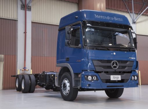 Mercedes Camiones podría construir una planta en Zárate