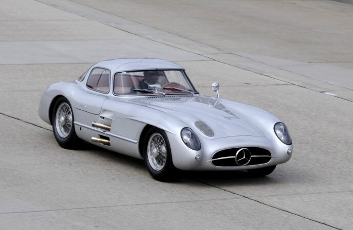 Este Mercedes 300 SLR Uhlenhaut es el auto más caro de la historia