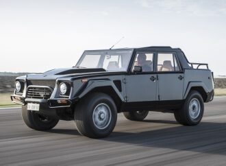Lamborghini LM002: el antecesor italiano del Hummer