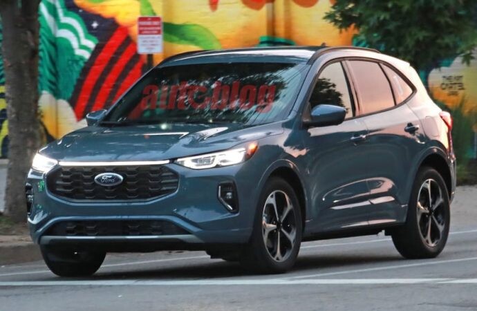 El rediseño del Ford Kuga se destapa por completo