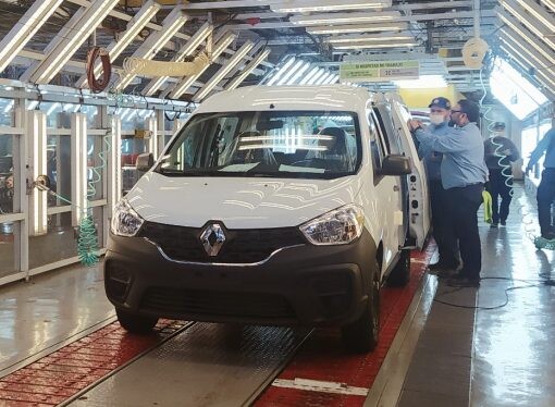 Renault festeja los 50.000 nuevos Kangoo producidos en Santa Isabel