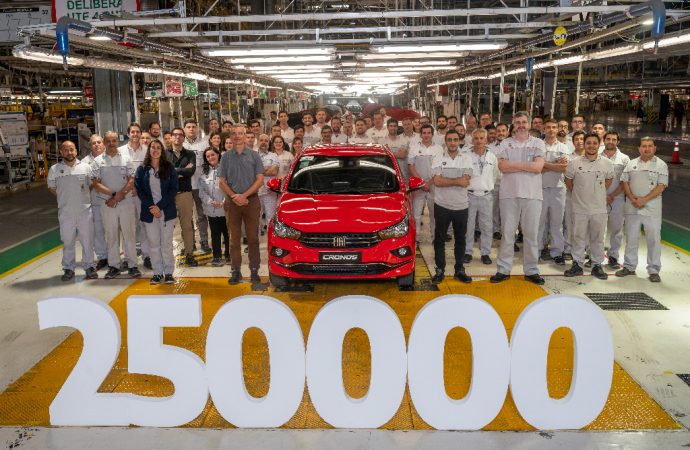 Fiat festeja las 250.000 unidades del Cronos producidas en Córdoba