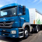 Mercedes promueve la igualdad de género en el transporte de cargas