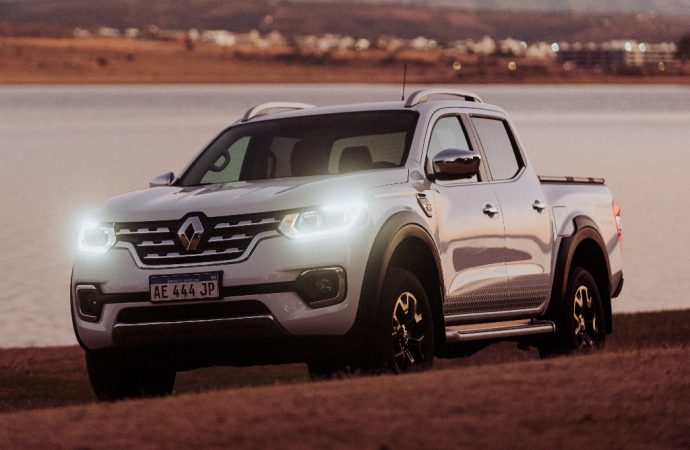 Renault lanza la versión limitada Alaskan Outsider en la Argentina