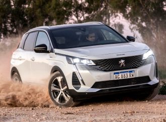 Contacto: Peugeot 3008 GT Pack Hybrid4