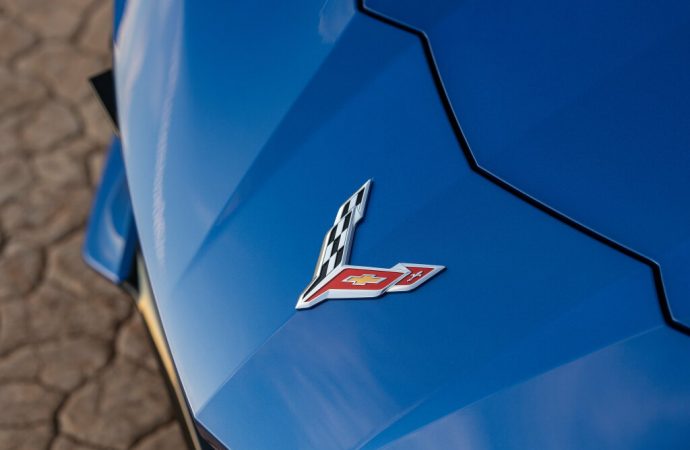 El Corvette podría convertirse en una submarca eléctrica