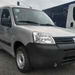 peugeot partner 225 frente