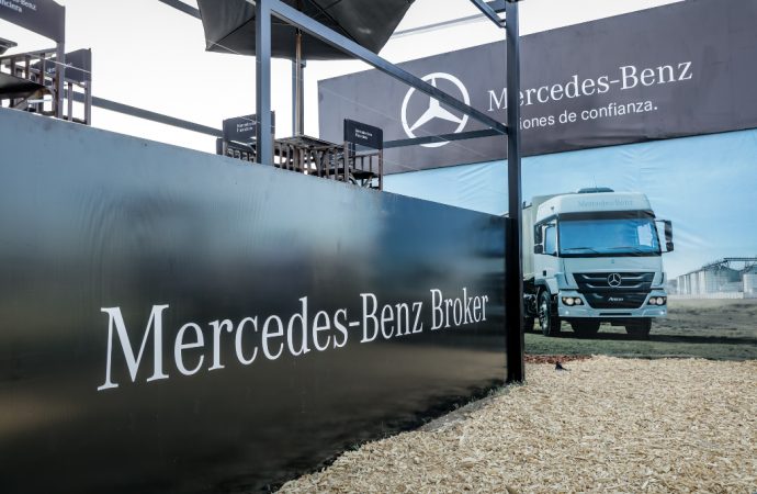 Mercedes-Benz Broker ofrece servicios de excelencia en asesoramiento para la contratación de seguros