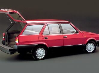 Soluciones olvidadas: el paragolpes rebatible de las Fiat Weekend