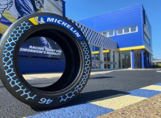 Se crea el primer grupo de reciclaje de neumáticos a gran escala con el apoyo de Michelin