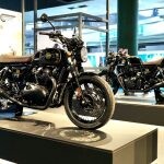 Dos ejemplares de colección Royal Enfield “120th Year Anniversary Edition”