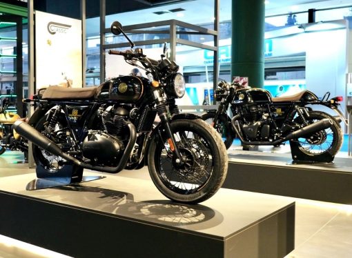 Royal Enfield expone, en el Salón Moto 2023, dos ejemplares de colección “120th Year Anniversary Edition”