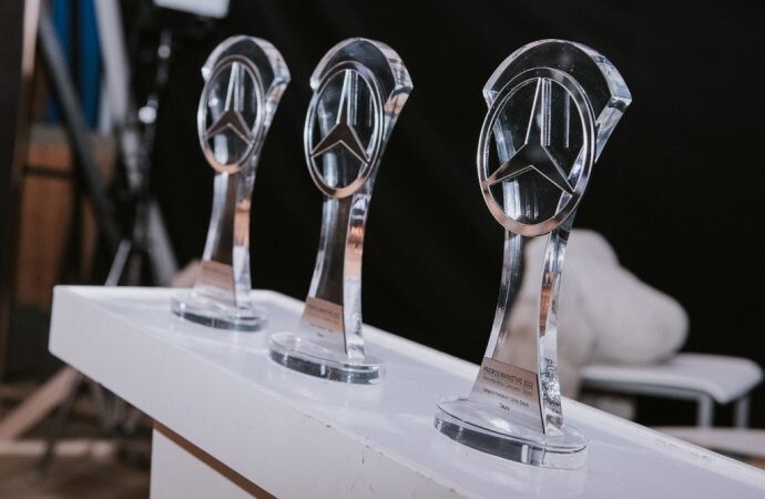 Mercedes-Benz Camiones y Buses premió a su Red de Concesionarios en los “Premios Marketing”