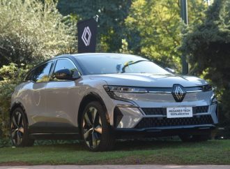 Renault vibró con la final de Roland-Garros junto con el Megane E-Tech 100% eléctrico en el Lawn Tennis Club