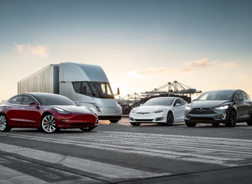 Tesla, la automotriz más valiosa del mundo, cumple 20 años