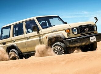 El Toyota Land Cruiser más clásico también se renueva