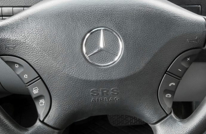 Mercedes refuerza su recall en Argentina por airbags defectuosos