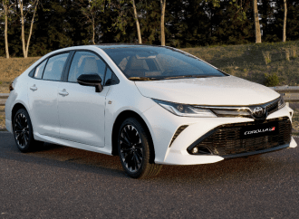 Toyota también renueva el Corolla GR-Sport